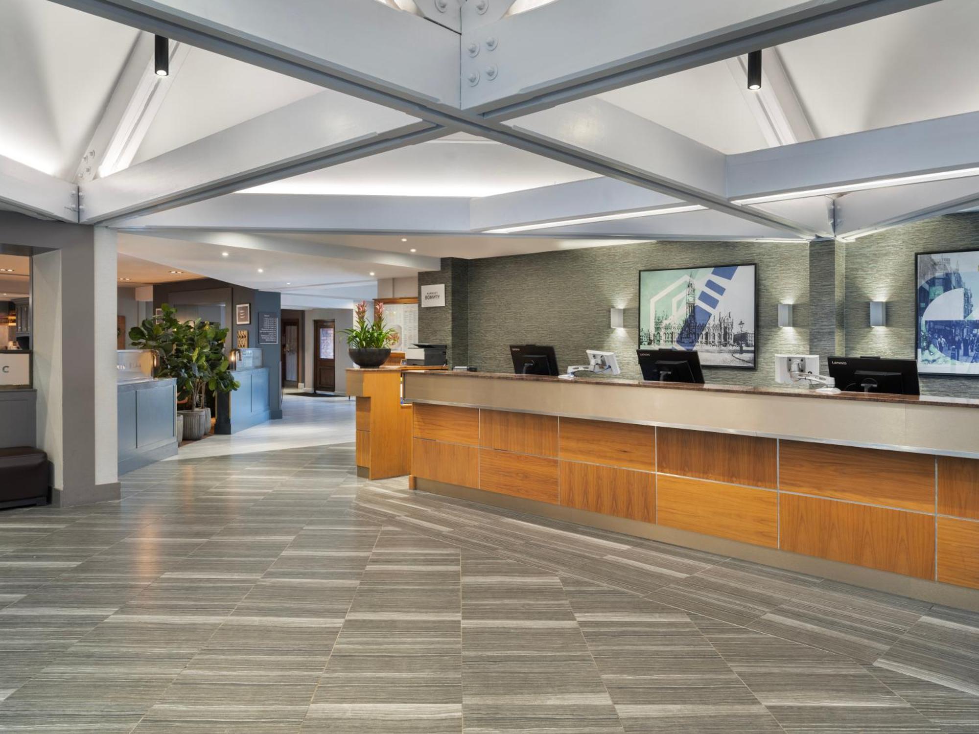 Delta Hotels By Marriott Manchester Airport Hale (Greater Manchester) Exterior foto