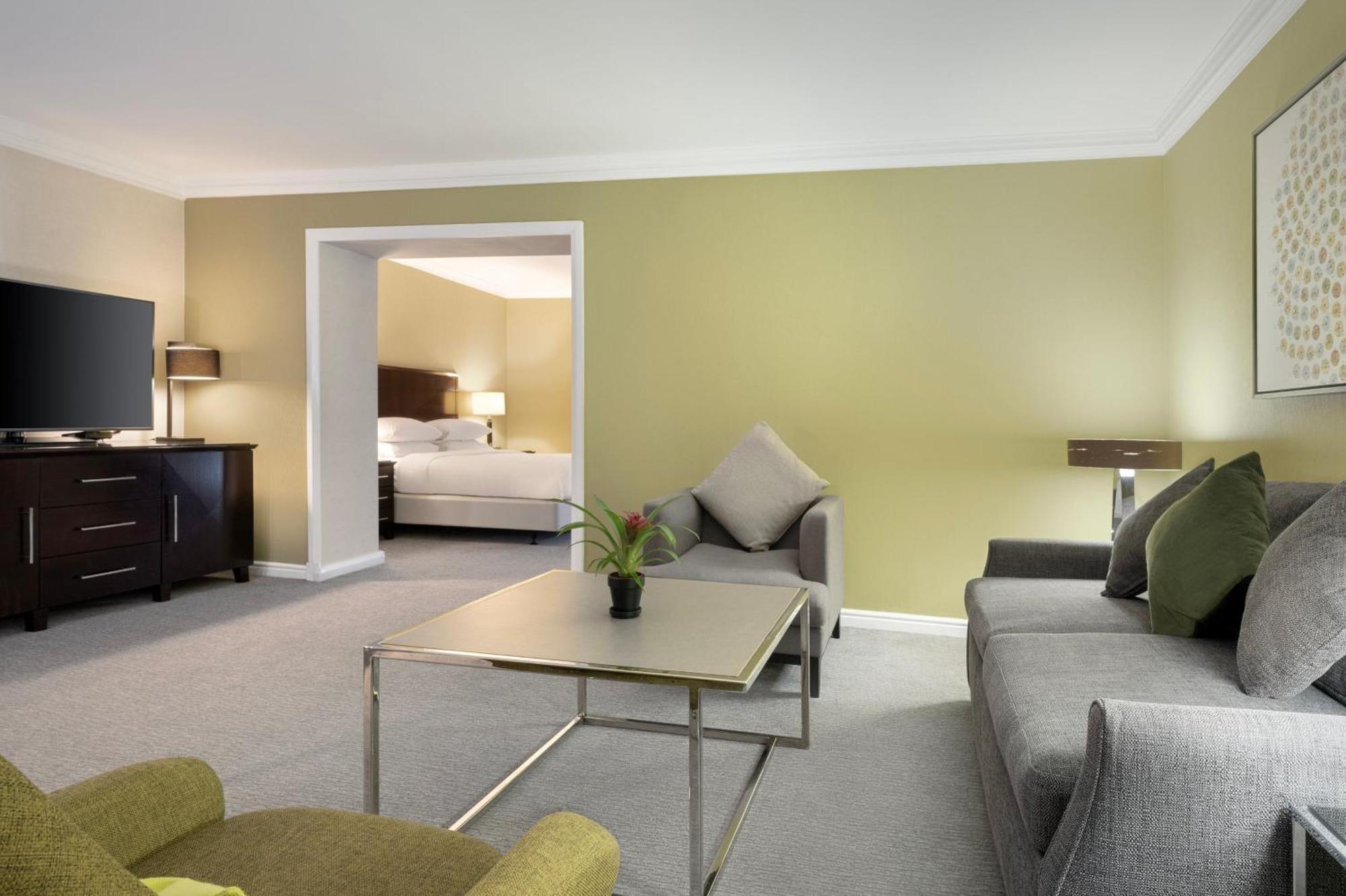 Delta Hotels By Marriott Manchester Airport Hale (Greater Manchester) Exterior foto