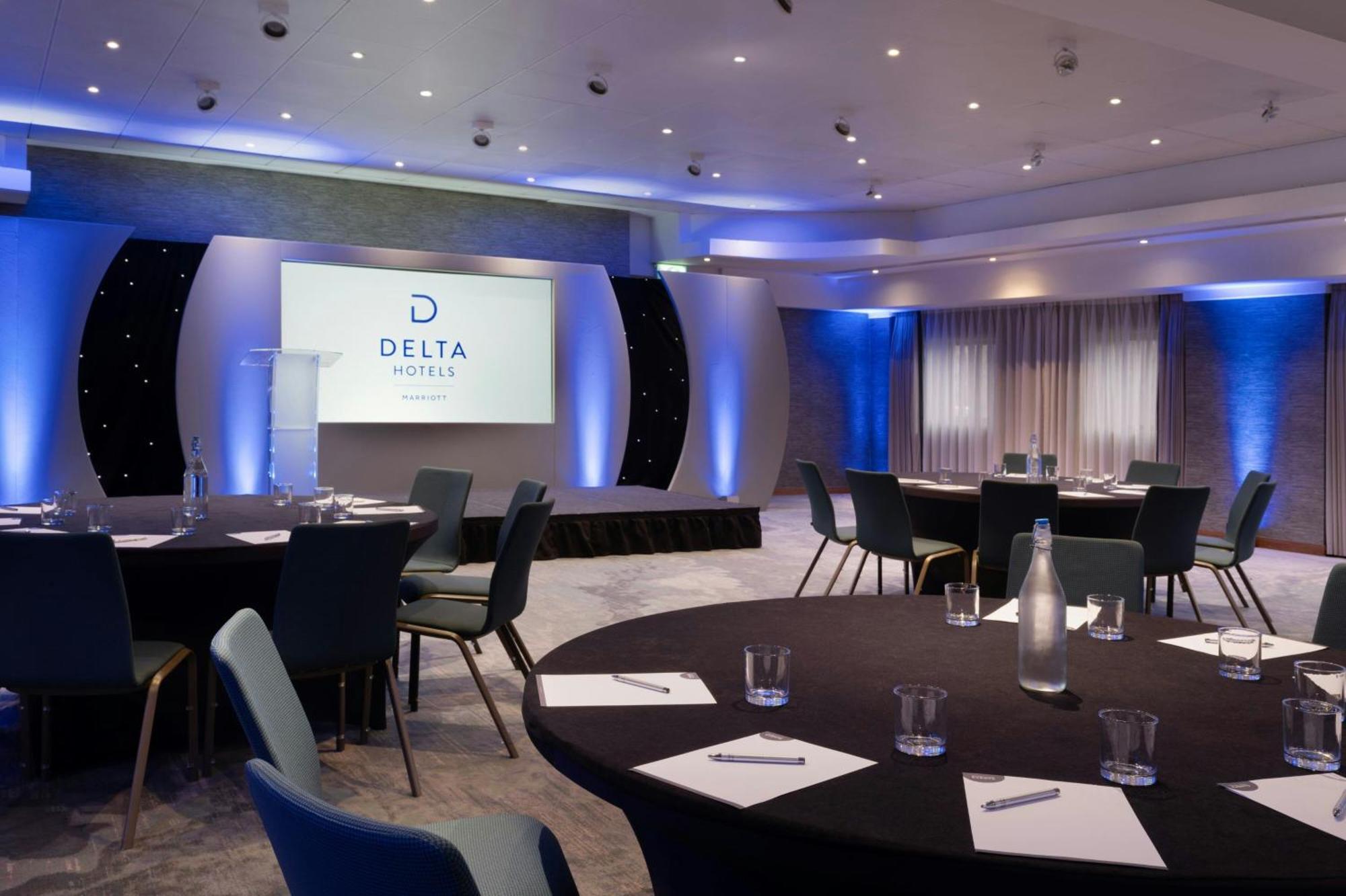 Delta Hotels By Marriott Manchester Airport Hale (Greater Manchester) Exterior foto